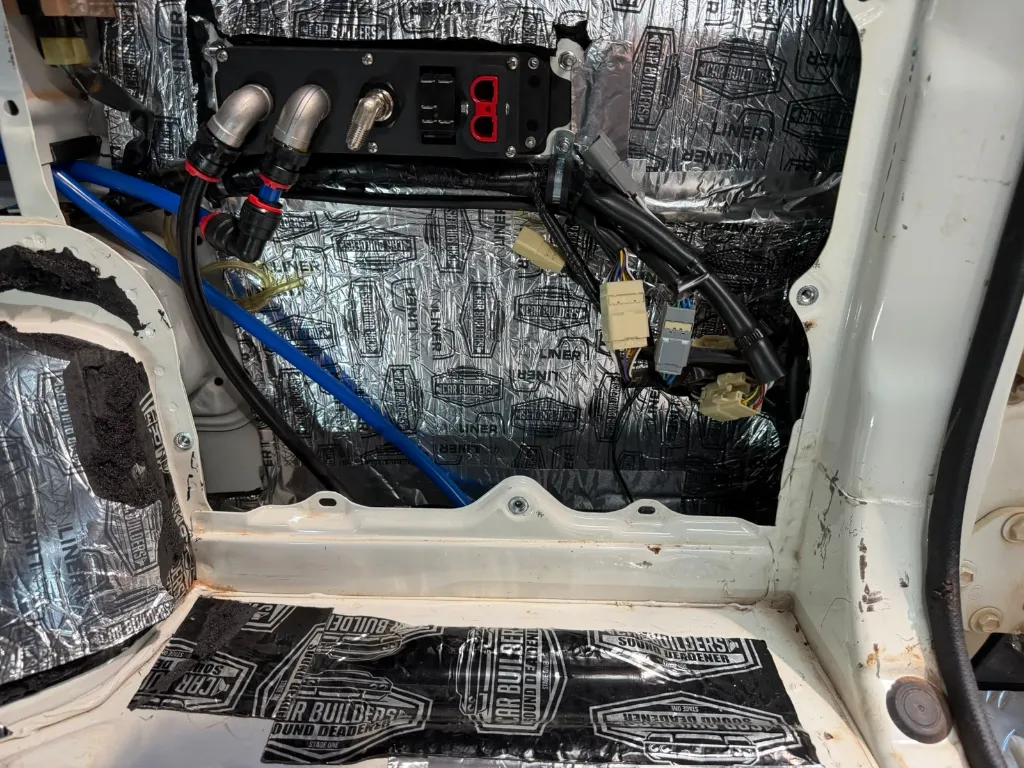compressor-mount-vehicle-cavity.webp