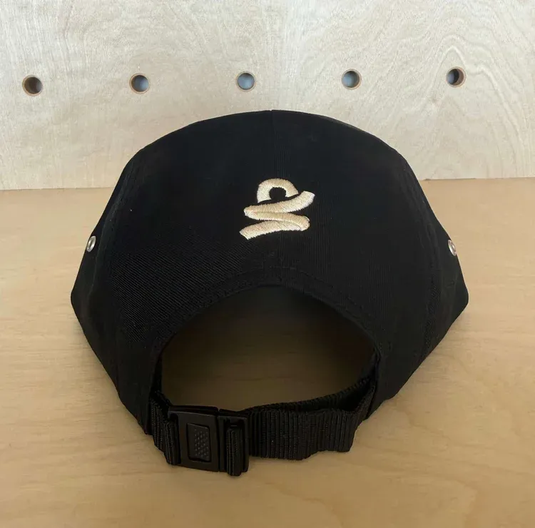 hat_blk-3.webp
